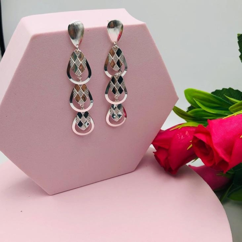 Brinco pendurado geométricos