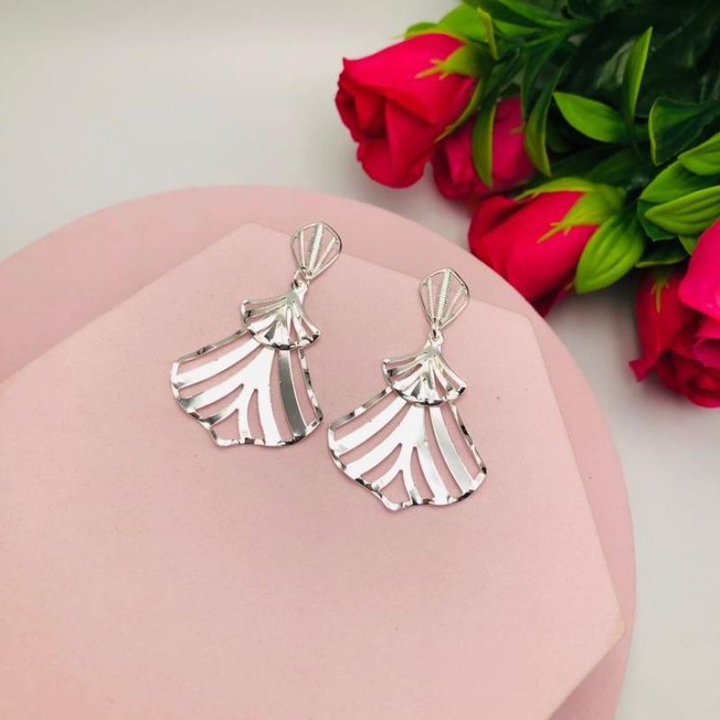 Brinco Pendurado Leques