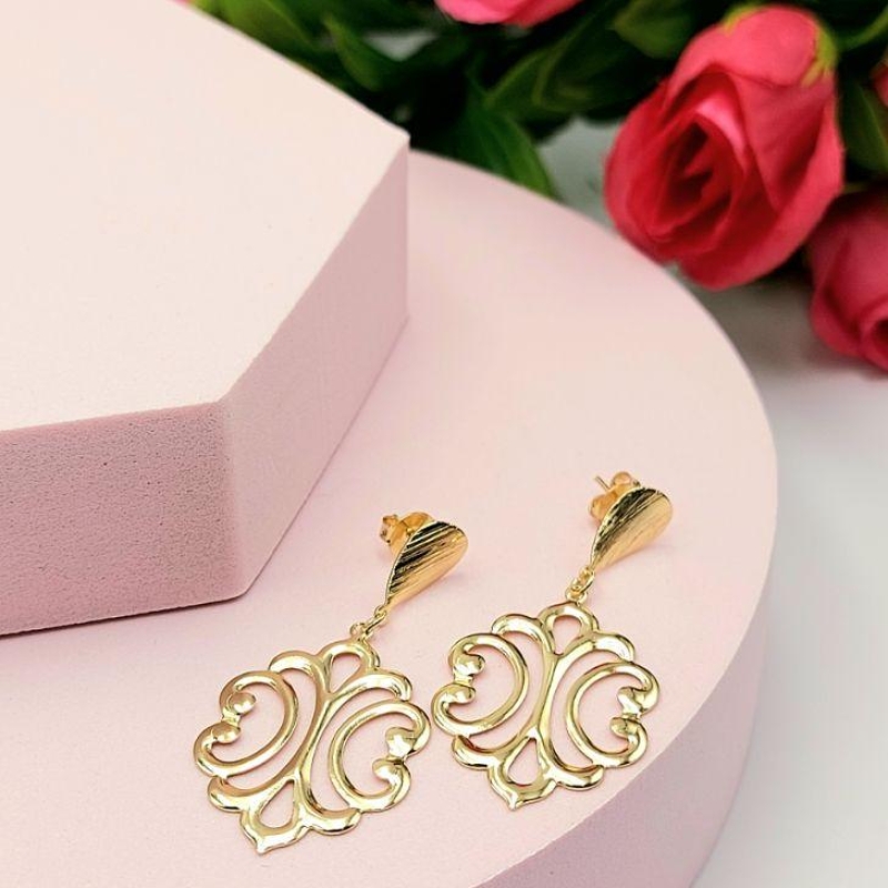 Brinco Pendurado Trabalhado