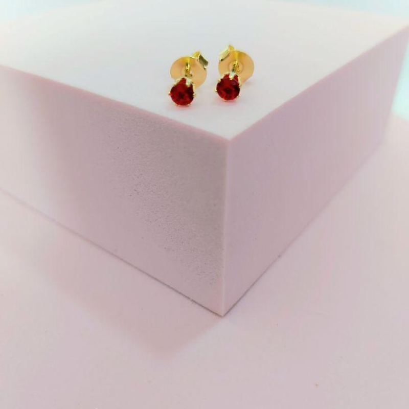 Brinco Ponto de Luz Vermelho P