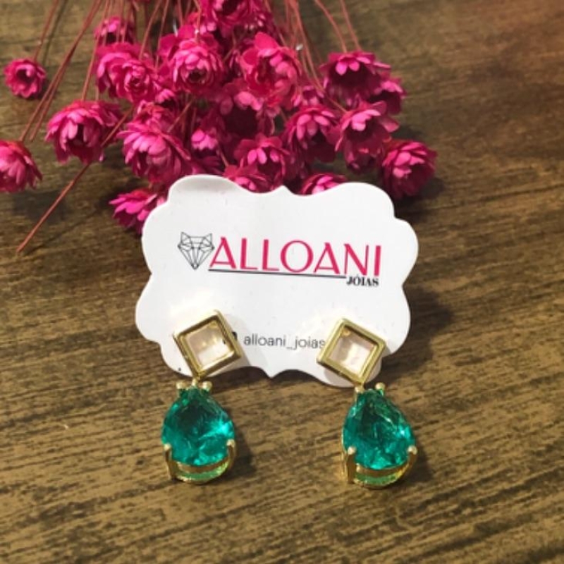 Brinco Triângulo com Gota Verde