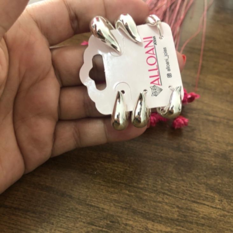 Brinco Trio de Argola em Formato de Gota