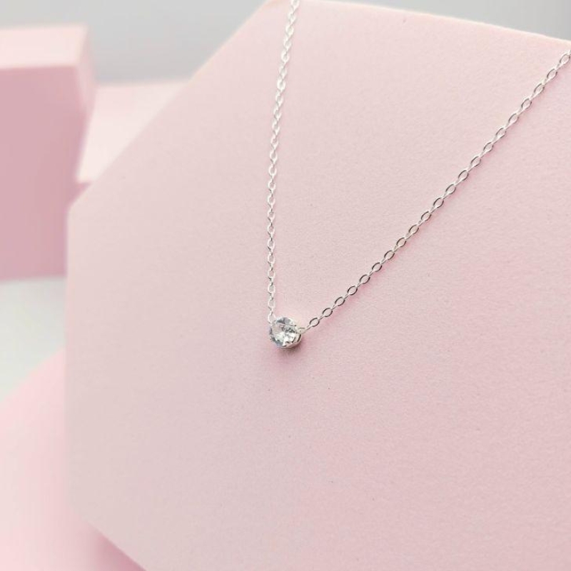 Colar Cadeadinho Ponto de Luz