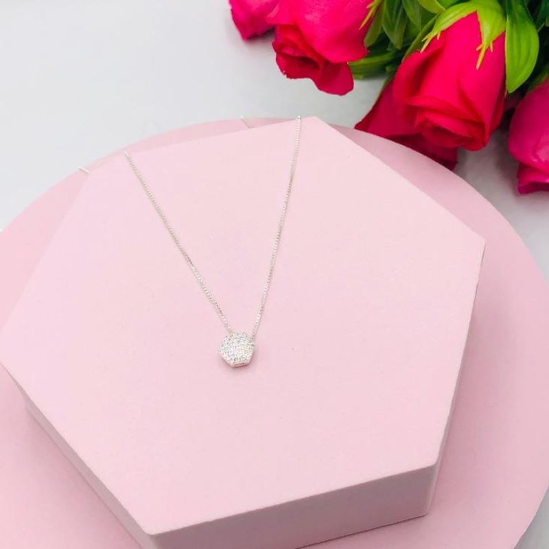 Colar Corrente Veneziana com Pentágono Cravejado