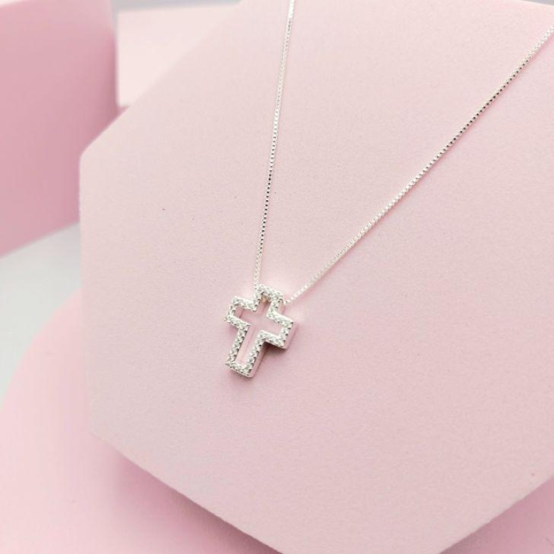 Colar de Cruz Cravejado