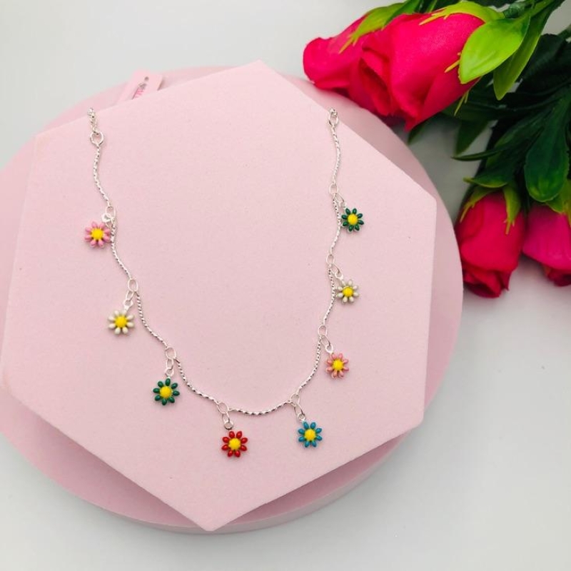 Colar florzinhas