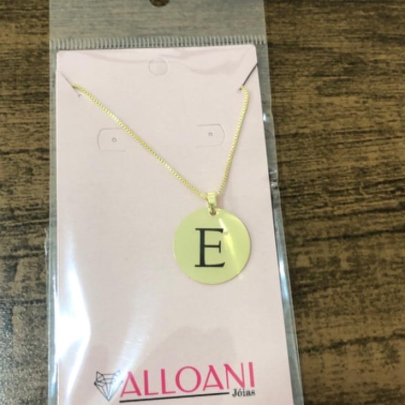 Colar Letra E