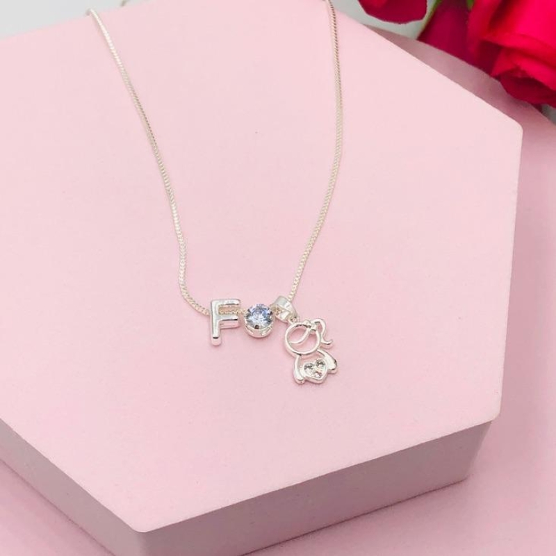 Colar Personalizado Letra e Pingentes