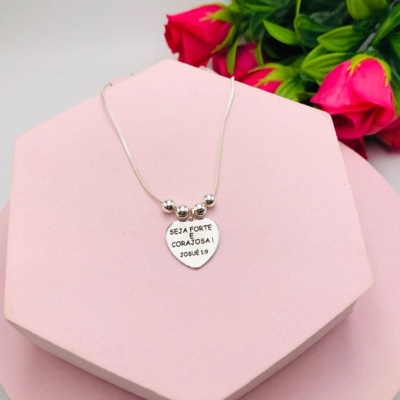 Colar Pingentes Bolinhas e Coração