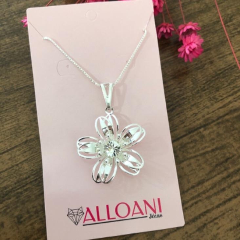 Colar veneziana com pingente flor