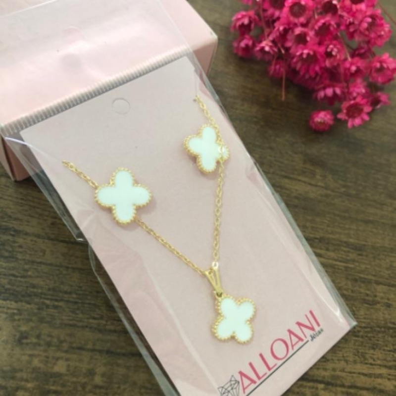 Conjunto Trevo Branco