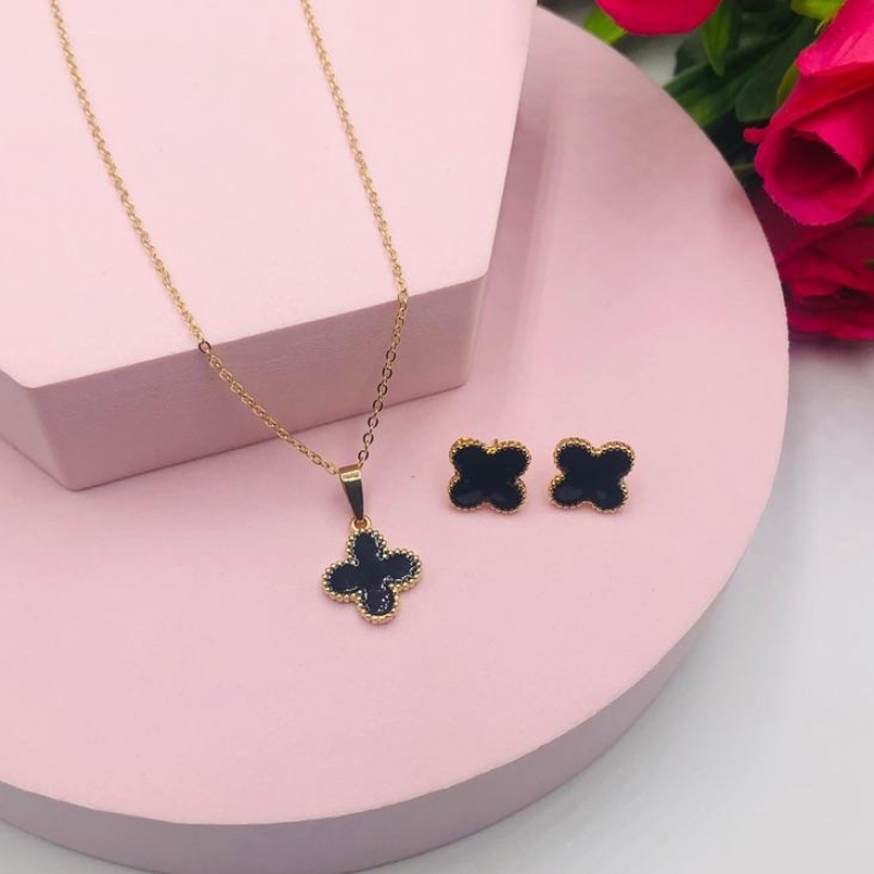 Conjunto Trevo Preto