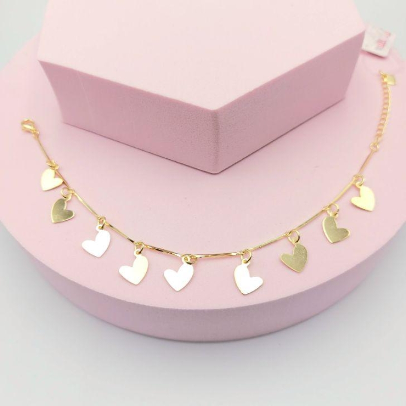 Pulseira com Corações Pendurados