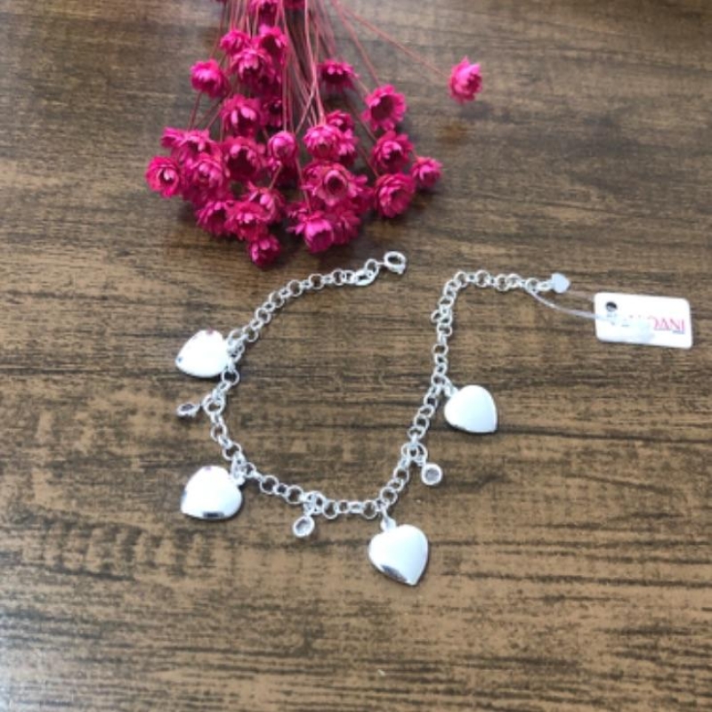 Pulseira Pingente de Corações e Ponto de Luz