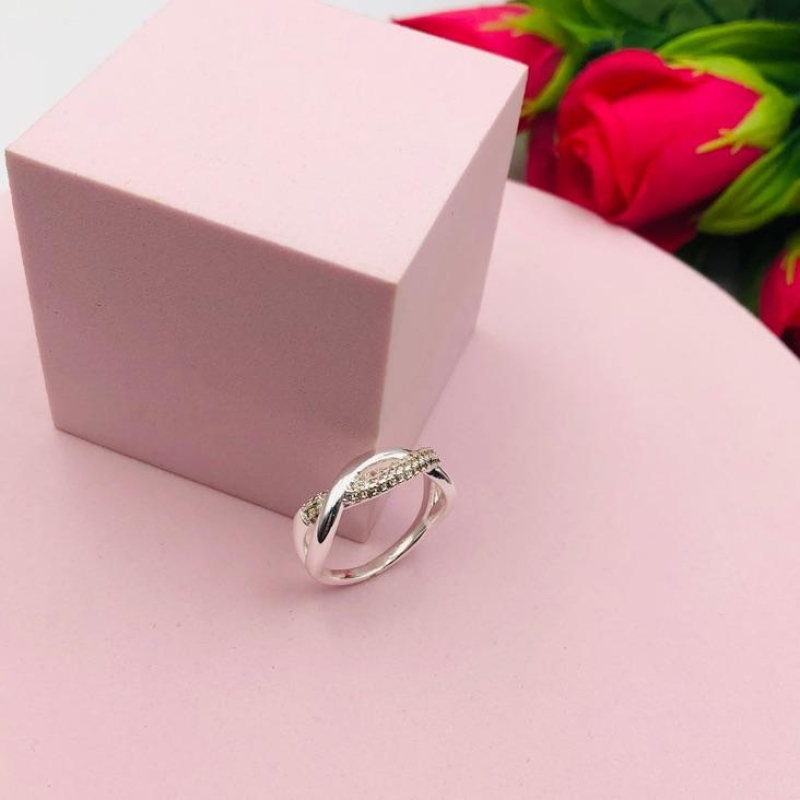 Anel Intercalado com Zircônias Cravejadas N 21