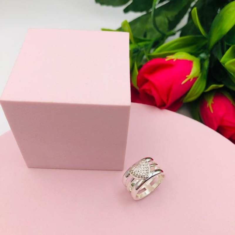 Anel Três Fitas Coração Cravejado N 23