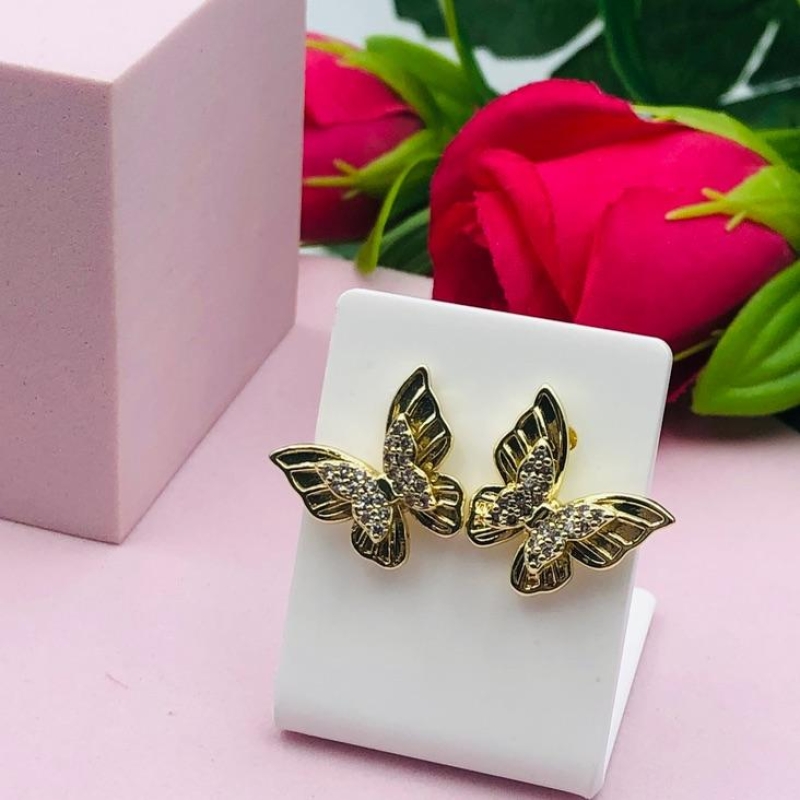 Brinco Borboleta Cravejado