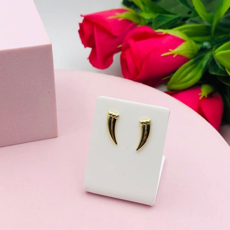 Brinco dente de sabre