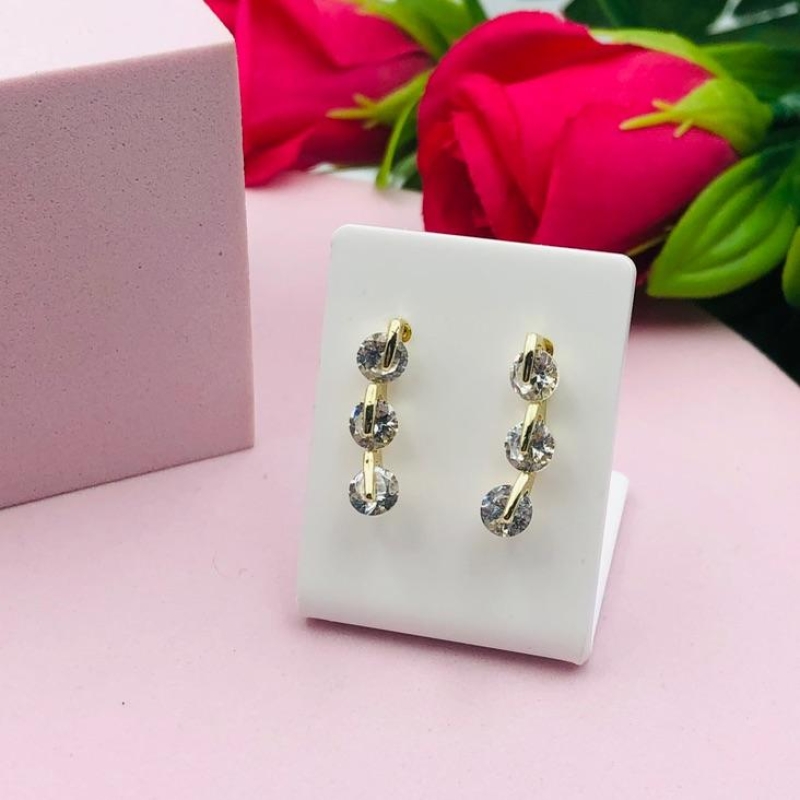 Brinco EarCuf Três Ponto de Luz