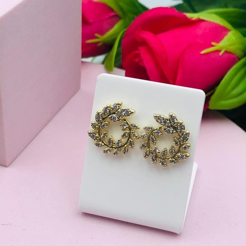 Brinco Mandala de Folhagem Cravejado