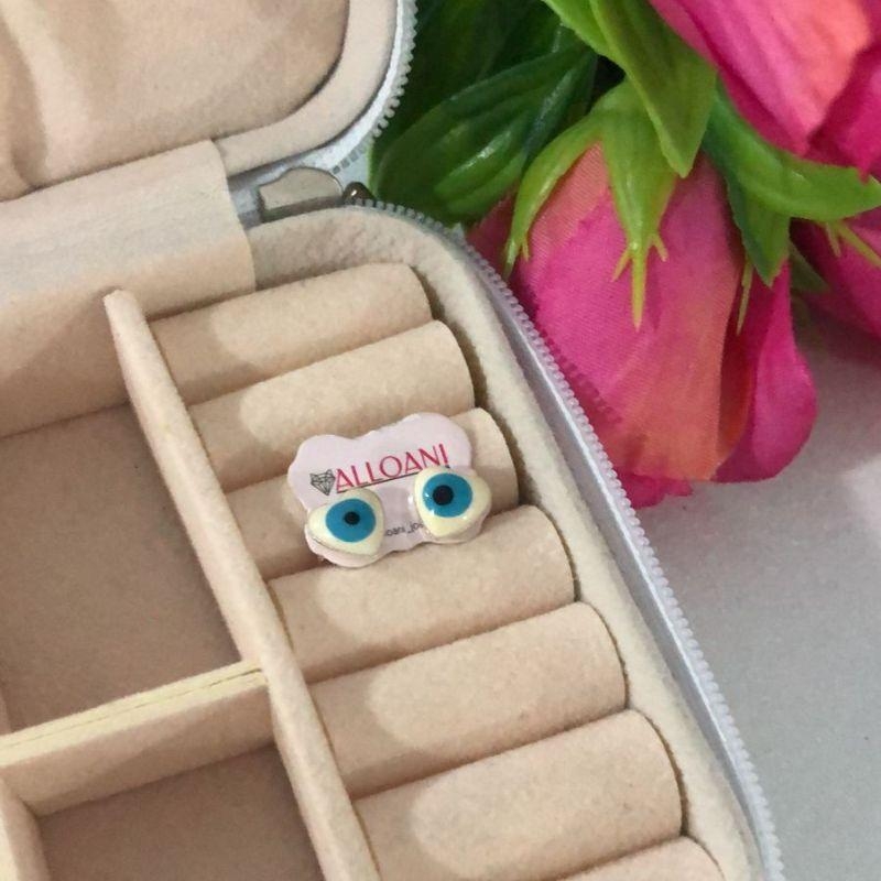 Brinco olho grego formato de coração