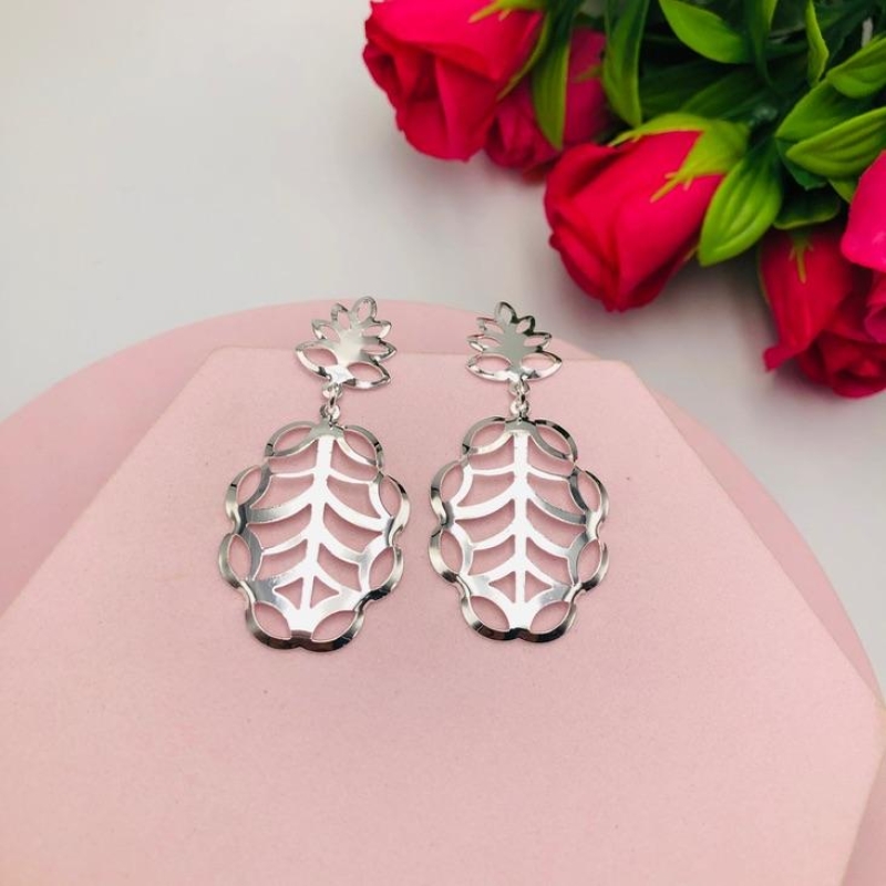 Brinco pendurado abacaxi