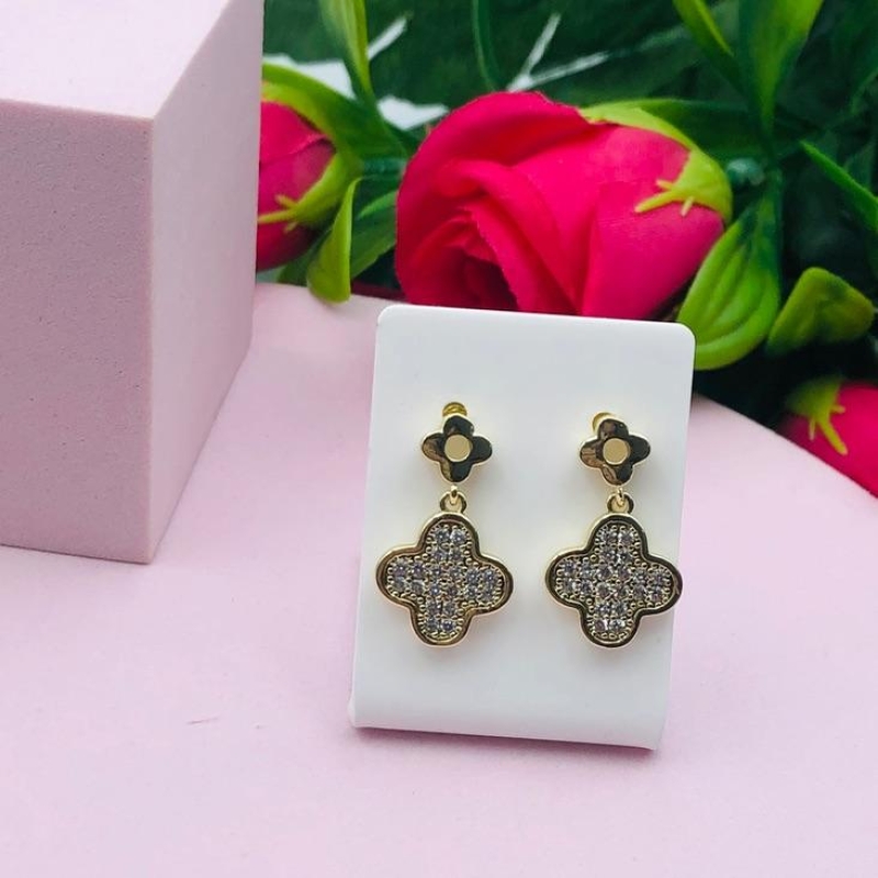 Brinco Pendurado Trevo