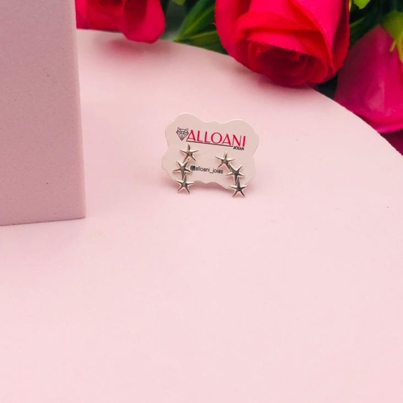 Brinco três estrelas