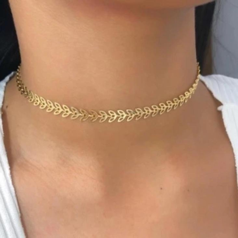 Colar Chocker Escama de Peixe Vazada