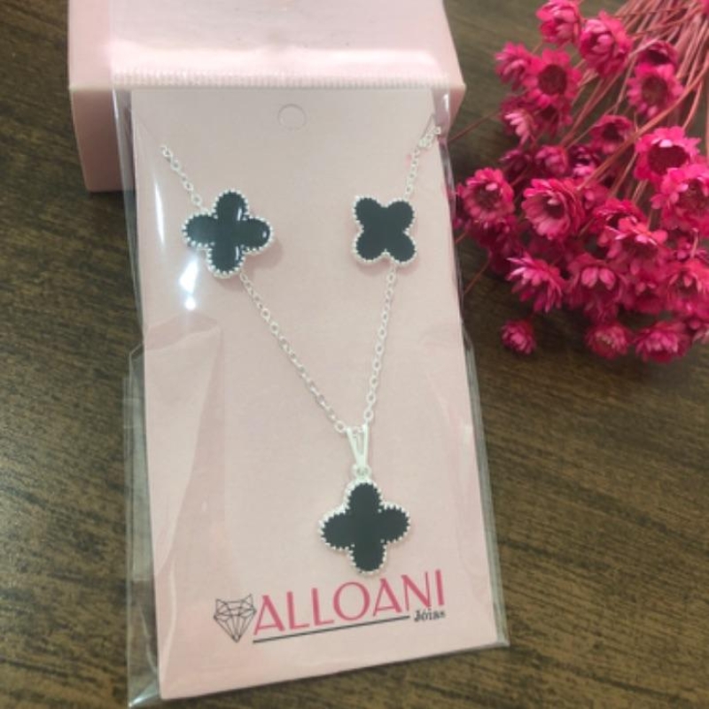 Conjunto Trevo Preto