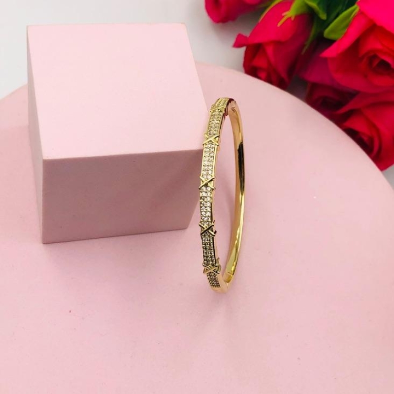 Bracelete Cravejado Inspiração de Alta Joalheria