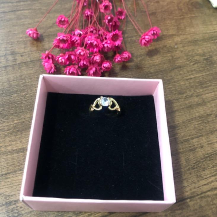 Anel com uma Zirconia