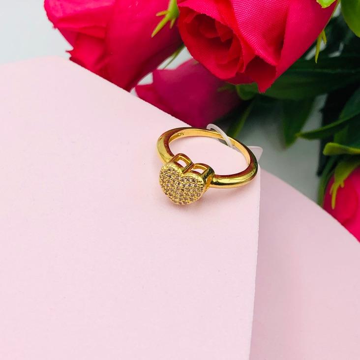 Anel coração cravejado