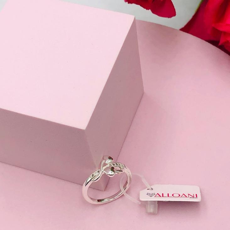 Anel Cravejado com Dois Corações