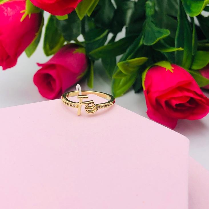 Anel Cravejado com Escrito Fé