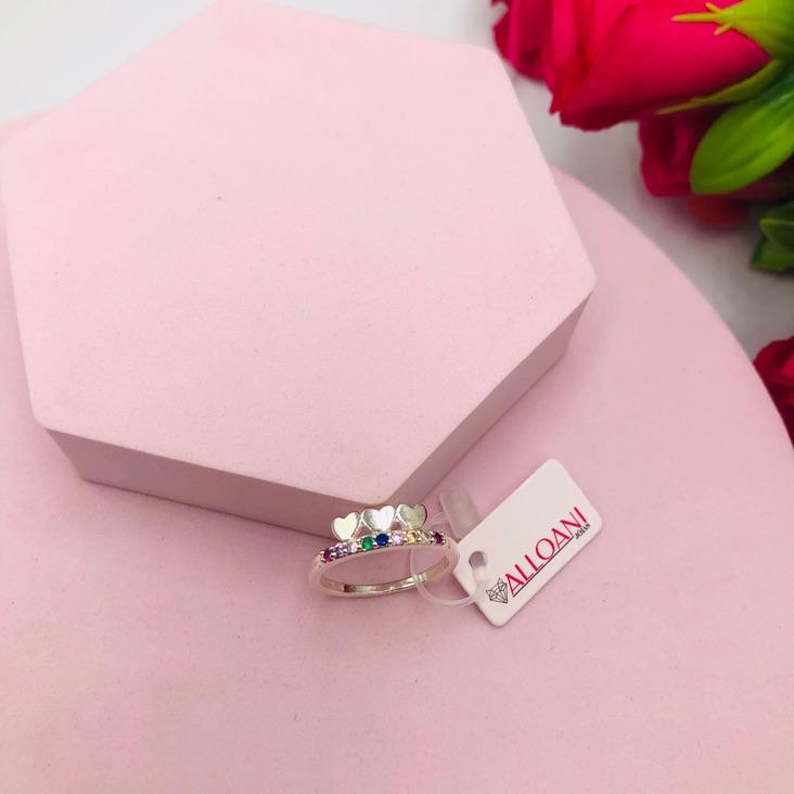 Anel Cravejado com Três Corações