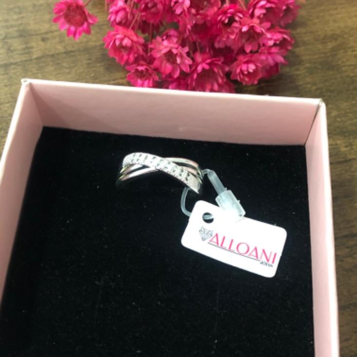 Anel Fitas Lisa com uma Cravejada