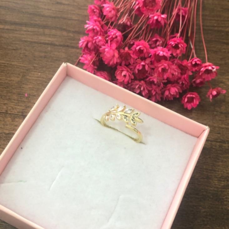 Anel Folha Cravejado N 20