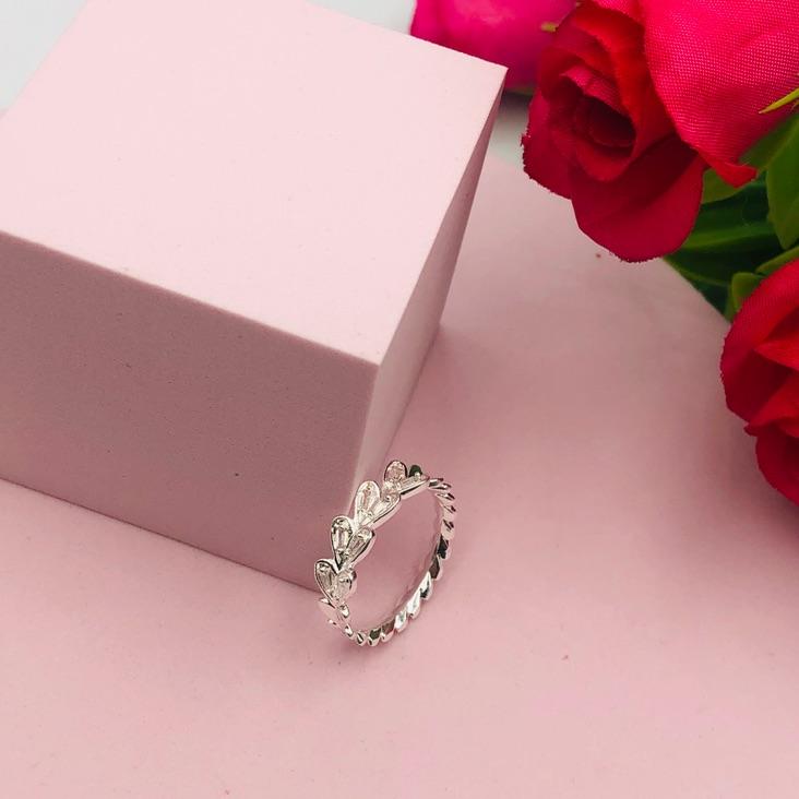 Anel Folha Cravejado N 23