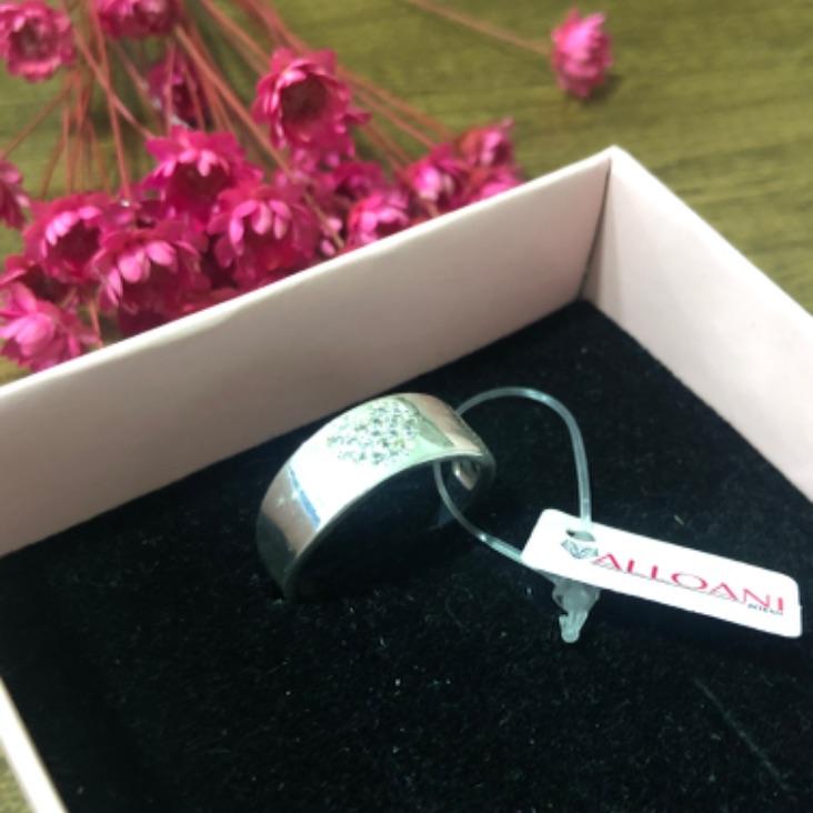 Anel Liso com Coracao Cravejado