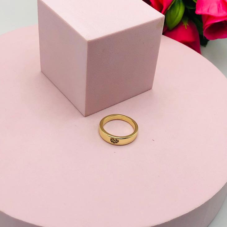 Anel Liso com Coração Cravejado N 18