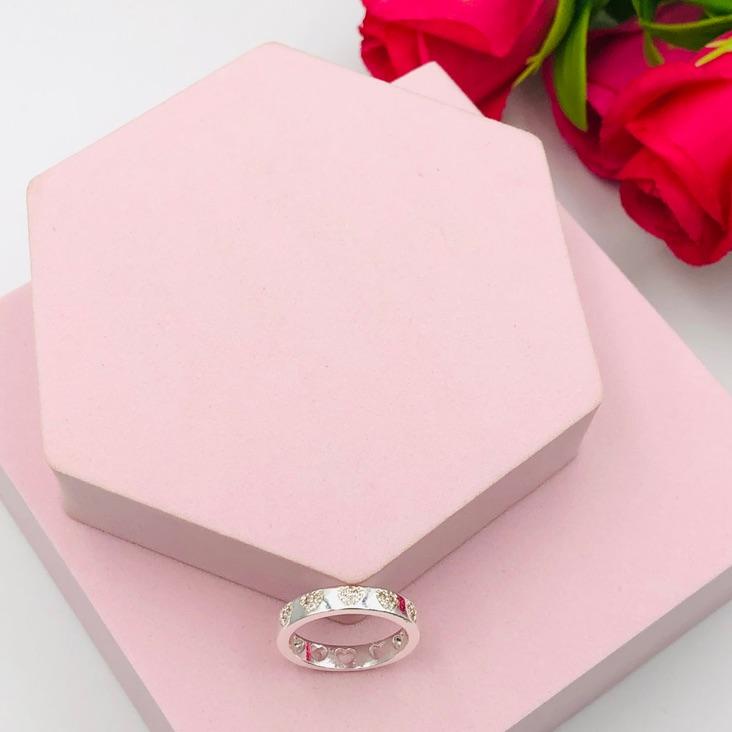 Anel Liso com Corações Cravejado N13