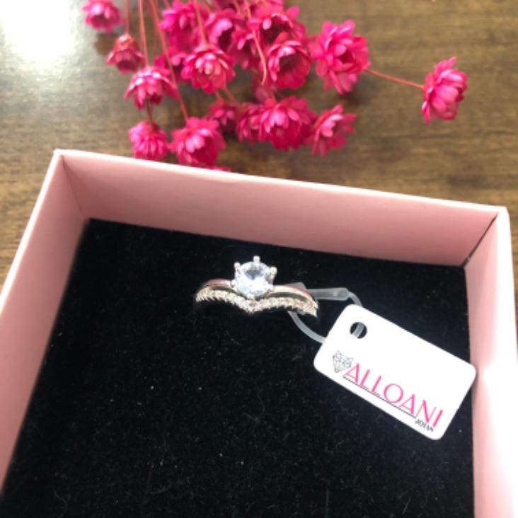 Anel ponto de Luz com um fita de zirconias