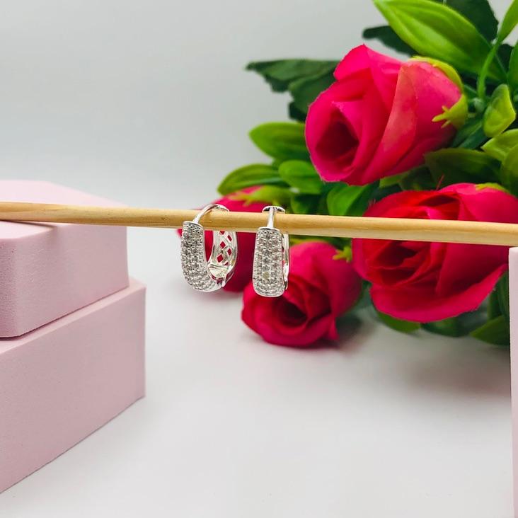 Brinco Argola Gota Cravejada M