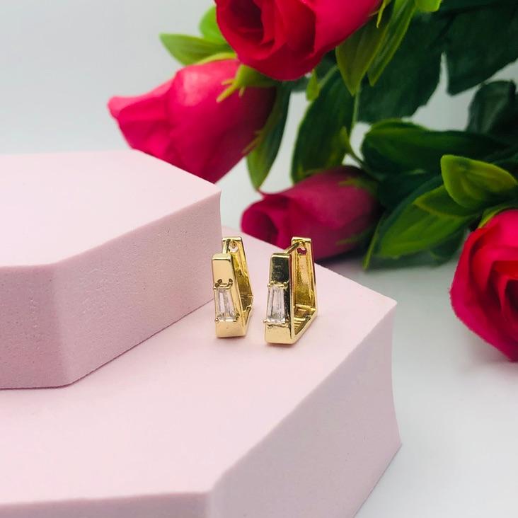 Brinco Argola Quadrada com Ponto de Luz G