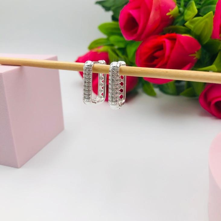 Brinco Argola Retângulo Cravejado G