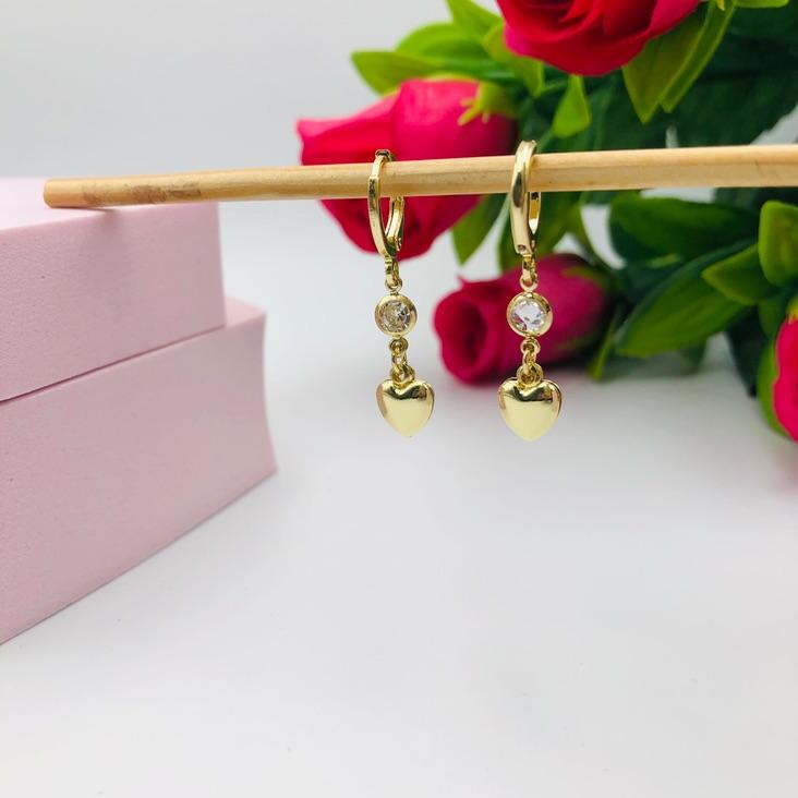 Brinco Argolinha com Ponto de Luz e Coração