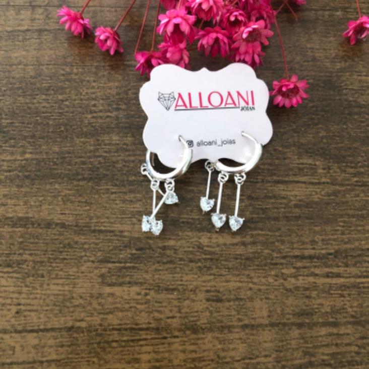 Brinco argolinha de click com corações