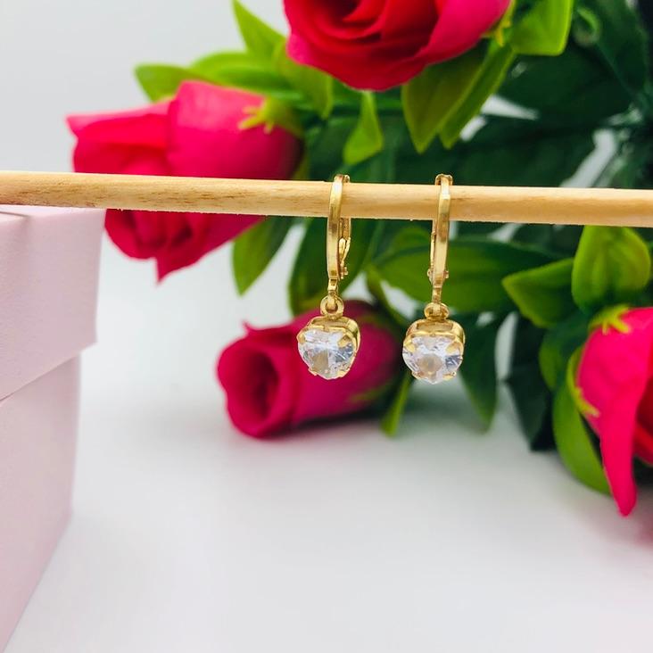 Brinco Argolinha de Click com Pingente de Coração