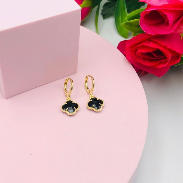 Brinco Argolinha de Click com Trevo